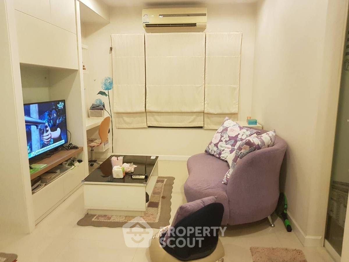 รูป คอนโด 1-ห้องนอน ที่ คิว. เฮ้าส์ สาทร ใกล้ BTS กรุงธนบุรี (ID 1268434) - รูปที่ 2/10