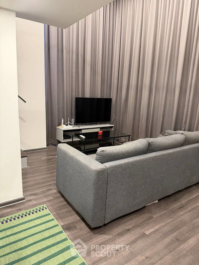 picture 2-BR Condo at KnightsBridge Space Rama 9 near MRT Phra Ram 9 (ID 2261949) - 7/24