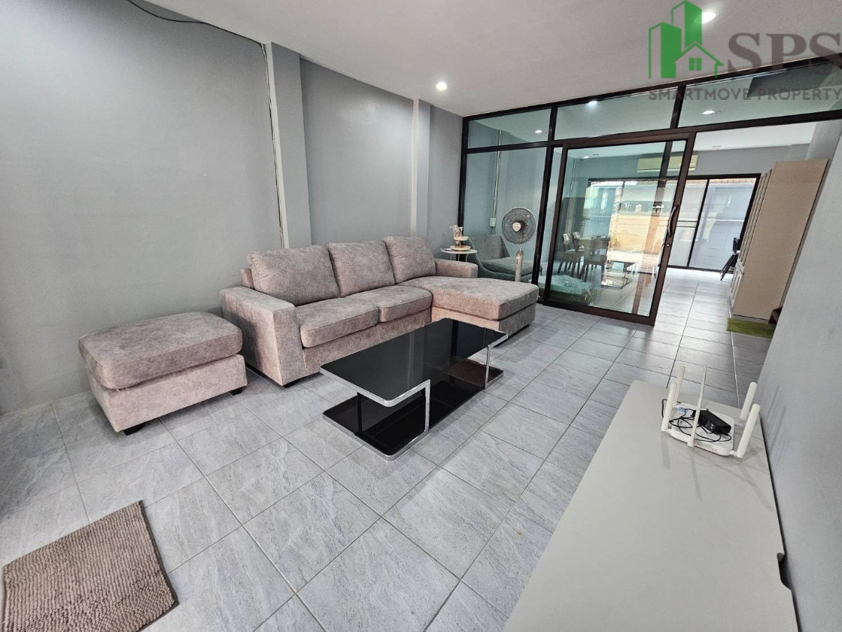 รูป ให้เช่า Townhouse สุขุมวิท 72 ใกล้บีทีเอสแบริ่ง (SPSP654) - รูปที่ 6/18
