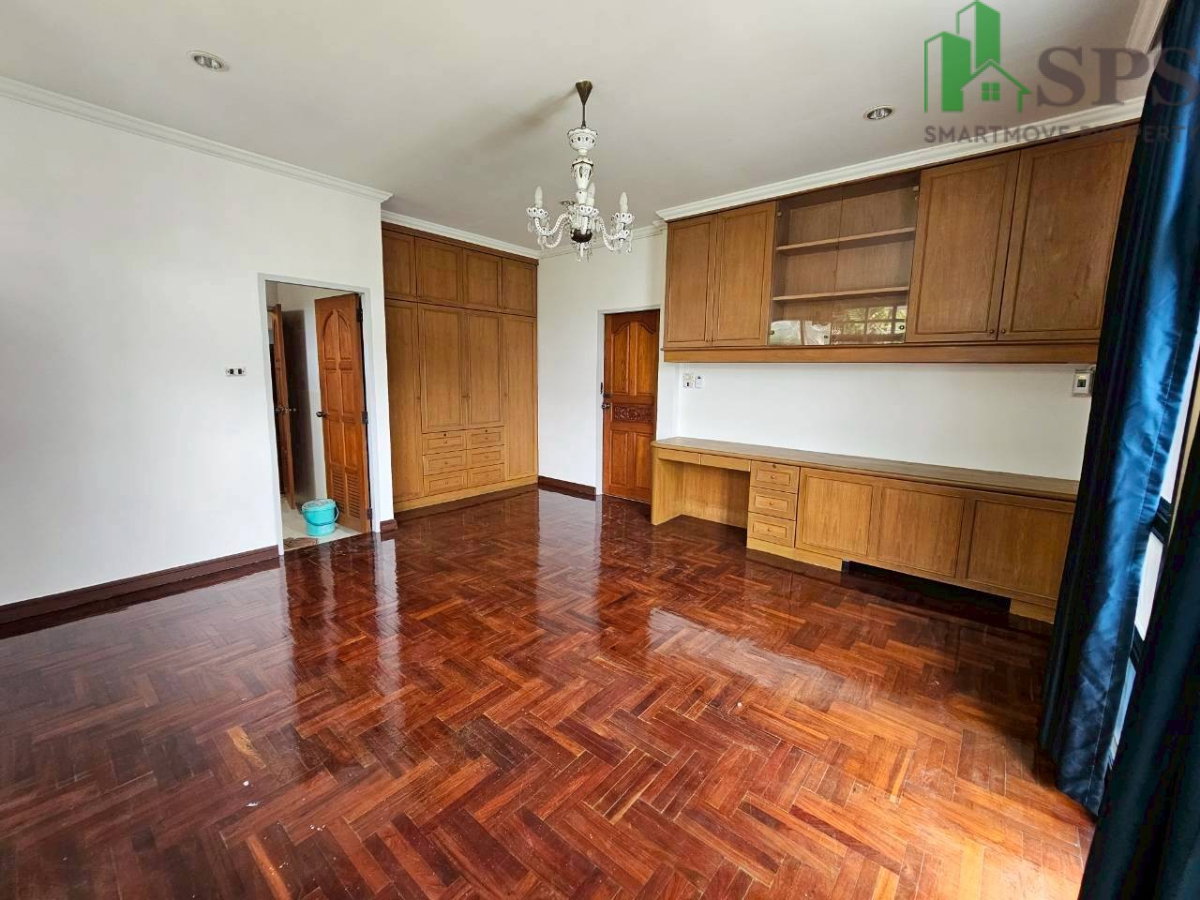 รูป ให้เช่าบ้านเดี่ยว 2 ชั้น ทำเลดี หมู่บ้านสวนนครินทร์  (SPSAD3951) - รูปที่ 17/20