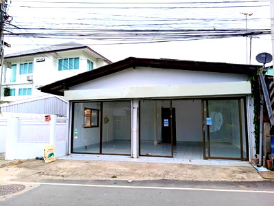 บ้านเดี่ยว ชลบุรี : ขายบ้าน 2 ชั้น พร้อมอาคารหน้าร้าน บางเสร่ สัตหีบ ใกล้หาดบางเสร่ เหมาะลงทุนและทำธุรกิจ