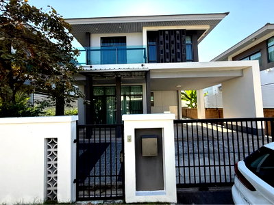 เช่าบ้านเดี่ยว วิทยาลัยดุสิตธานี : 🏠 ให้เช่าบ้าน : Setthasiri Pattanakarn (เศรษฐสิริ พัฒนาการ)   รหัสทรัพย์ | 📌LNP-H1050 