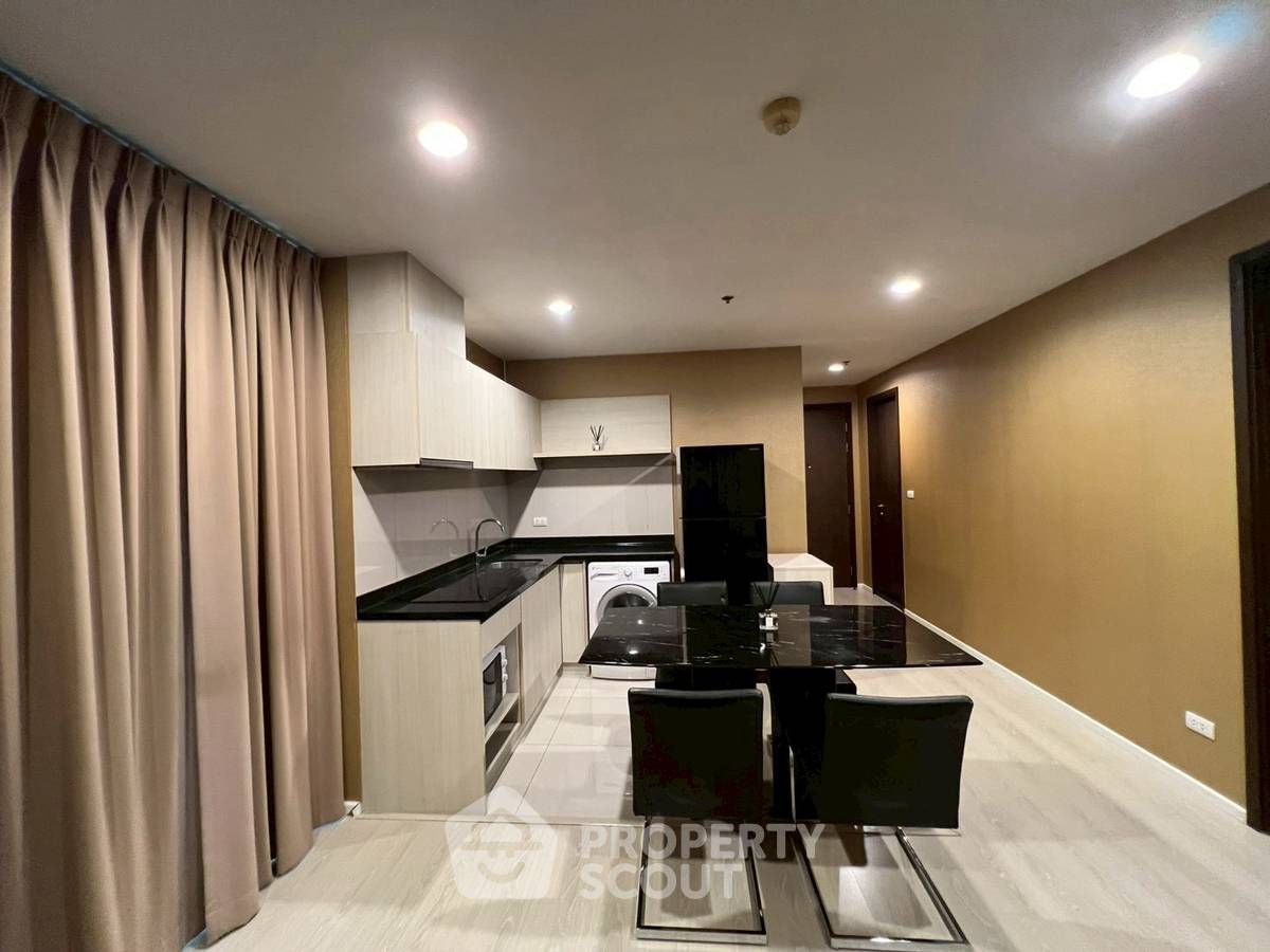 รูป คอนโด 2-ห้องนอน ที่ ริธึ่ม สาทร ใกล้ BTS สะพานตากสิน (ID 2977776) - รูปที่ 8/14