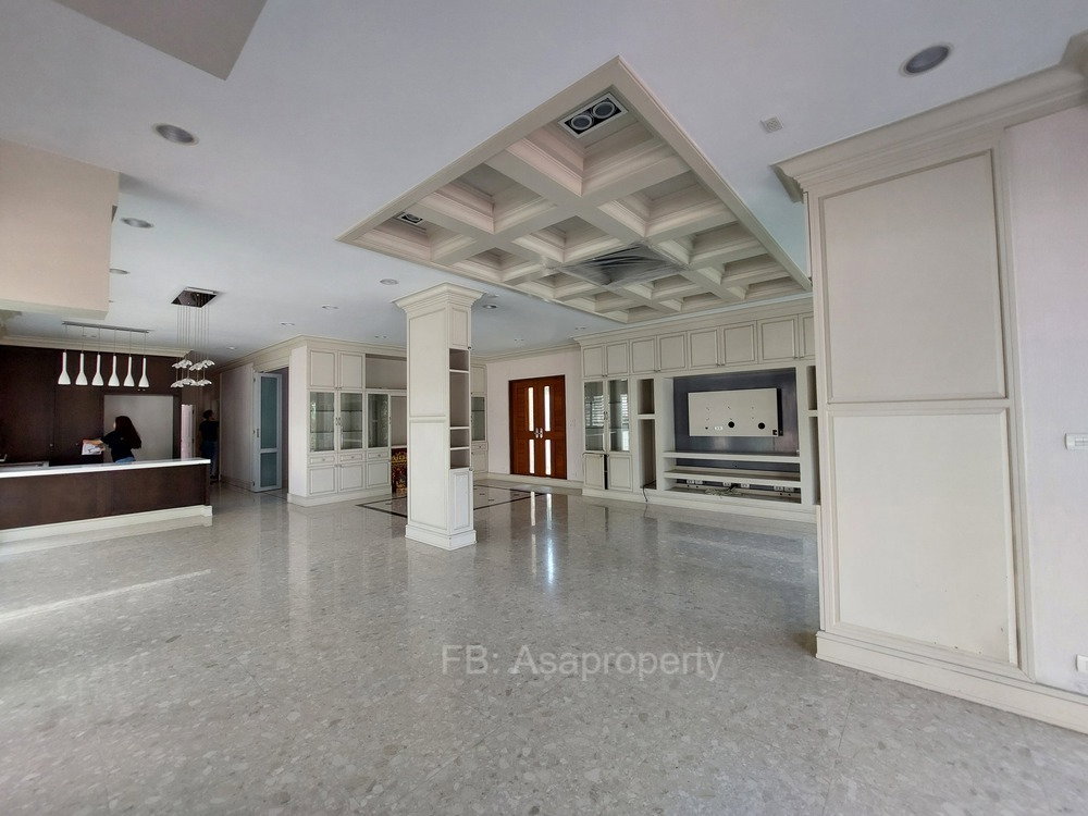 รูป บ้านหรูสำหรับคนที่คู่ควรกับรางวัลชีวิต Grand Bangkok Boulevard ปิ่นเกล้า - รูปที่ 2/11