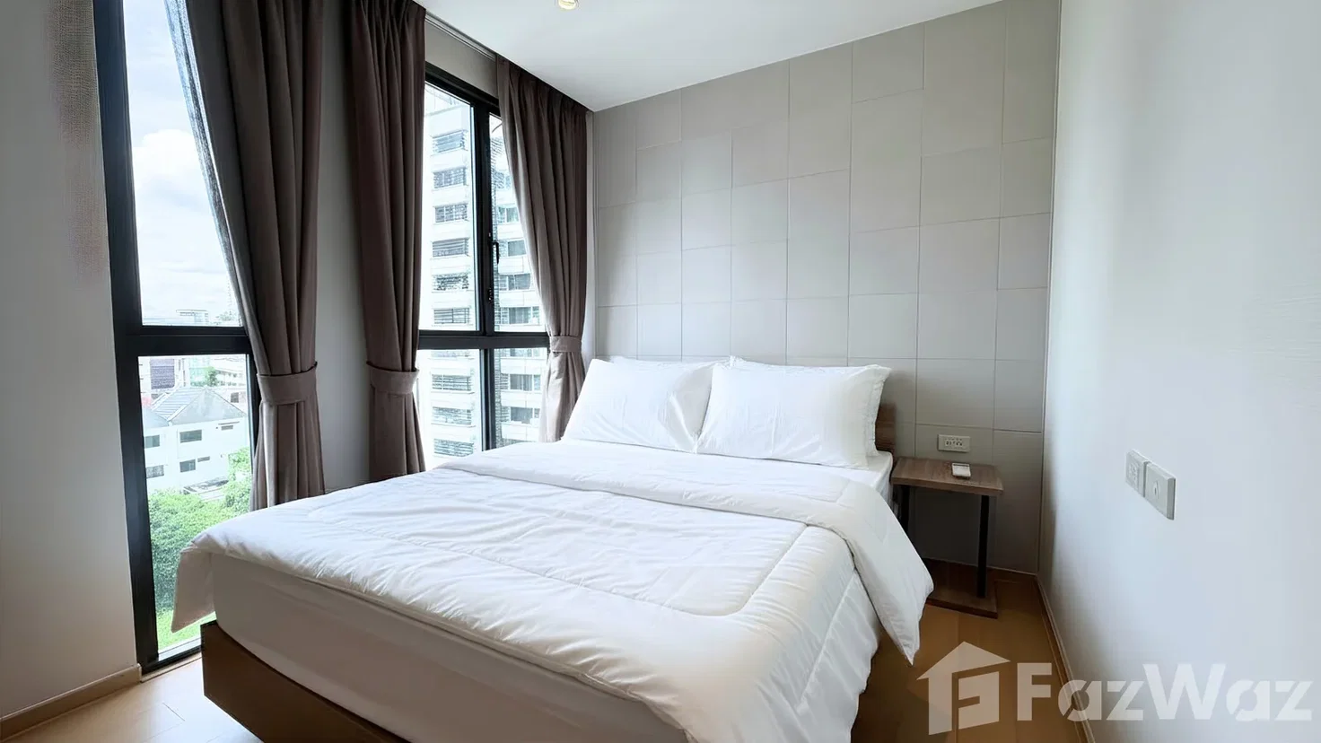 picture Runesu Thonglor 5 6450422 - 8/9