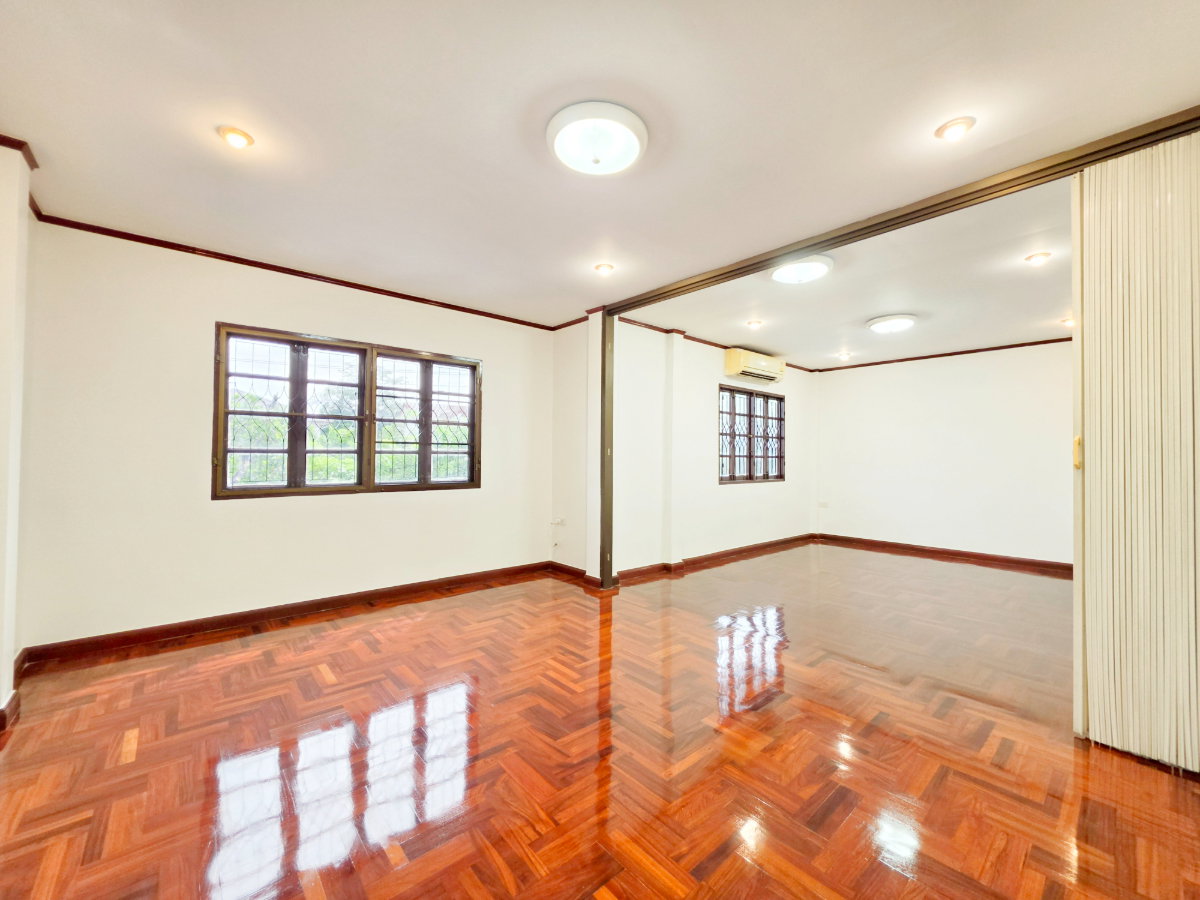 รูป บ้านเดี่ยว หมู่บ้าน ชัยพฤกษ์ รามอินทรา หลังมุม รีโนเวทใหม่ทั้งหลัง พร้อมพื้นที่กว้างถึง 140 ตรว. ใกล้จุดขึ้นลงทางด่วน - รูปที่ 17/28