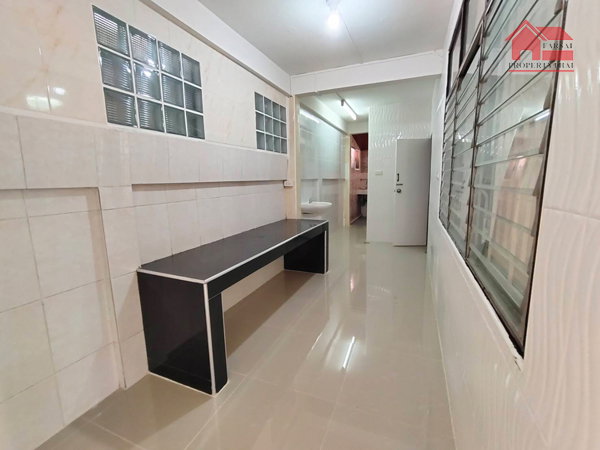 รูป ให้เช่าบ้านเดี่ยว 2ชั้น เนื้อที่ 60 ตร.ว พื้นที่ใช้สอย 220 ตร.ม 6ห้องนอน 3ห้องน้ำ แอร์ ถนน ลาดพร้าว เขตบางกะปิ ราคาเช่า 32,000 บ/ด - รูปที่ 2/17