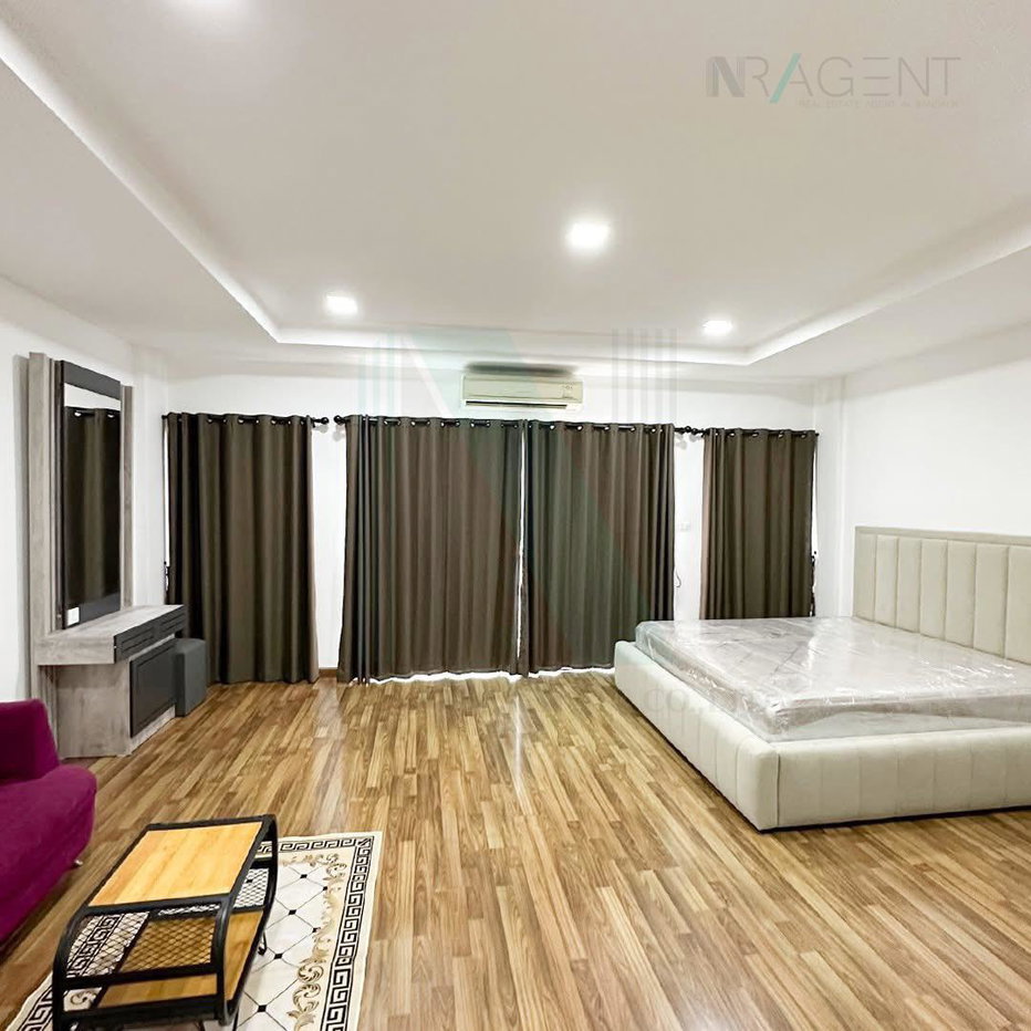 รูป ให้เช่าทาวน์เฮาส์ 3 ชั้น ธนาภิรมย์ ศรีนครินทร์-วงแหวน 4 ห้องนอน 5 ห้องน้ำ - รูปที่ 7/8