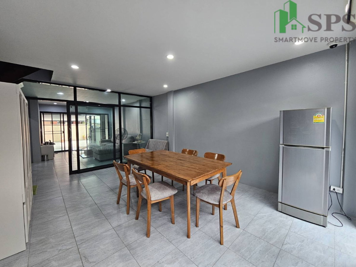 รูป ให้เช่า Townhouse สุขุมวิท 72 ใกล้บีทีเอสแบริ่ง (SPSP654) - รูปที่ 5/18