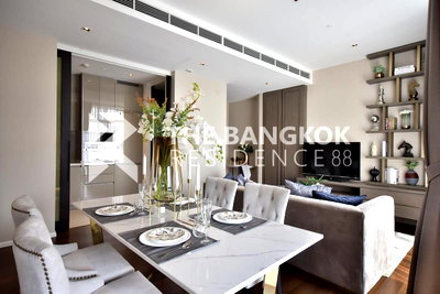 Condos for rent : The Diplomat 39 Convenient Travel, Great Value per Square Meter near BTS Phrom Phong