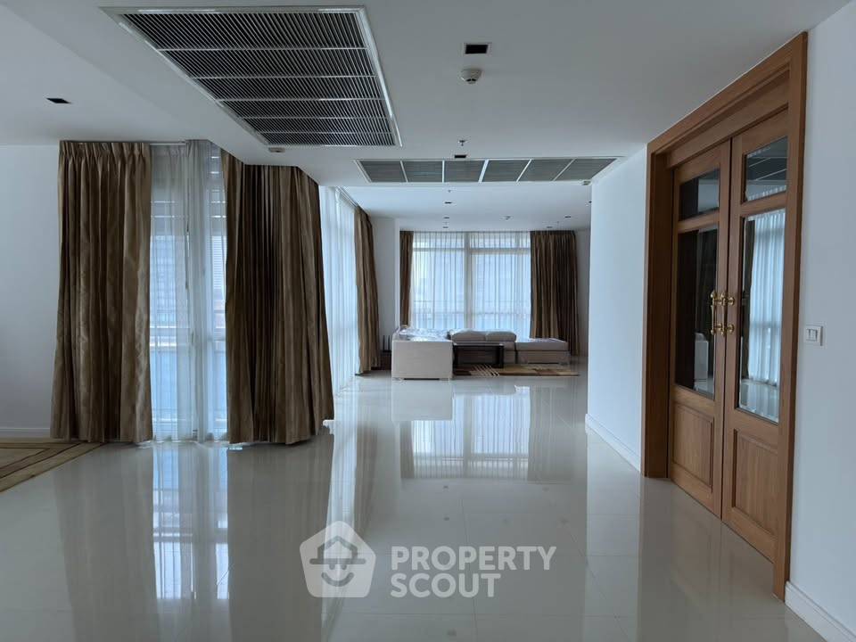 picture 4-BR Condo at Athenee Residence near BTS Phloen Chit (ID 2976921) - 12/13