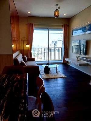 Condos for rent : 2-BR 57 Sqm, 34th-Floor At The Saint Residences, 100m to MRT Phahon Yothin (ID 2977838)
