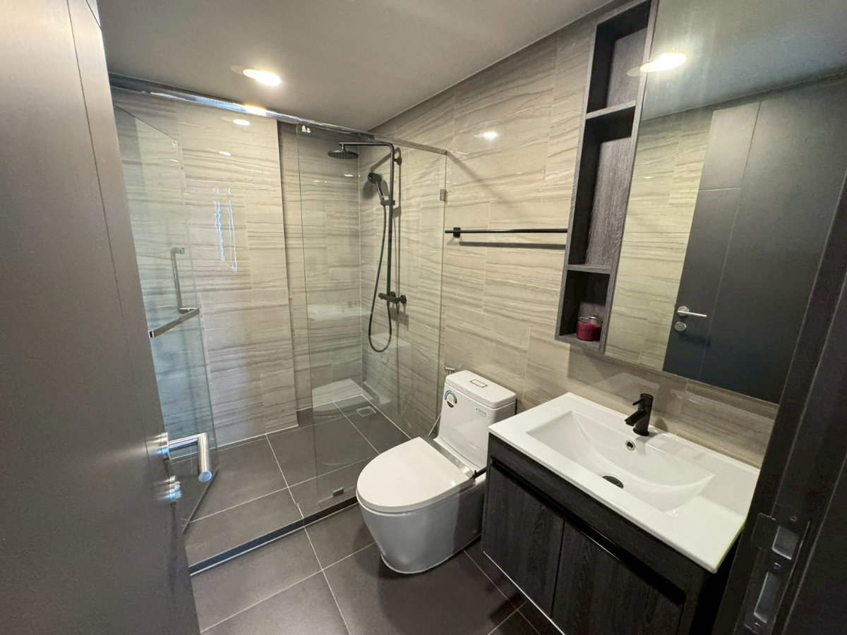 รูป ✨Savvy Ari 4 Condominium Condo for Rent!! Near BTS Ari / 3 bedrooms, 3 bathrooms. Special corner room - รูปที่ 57/77