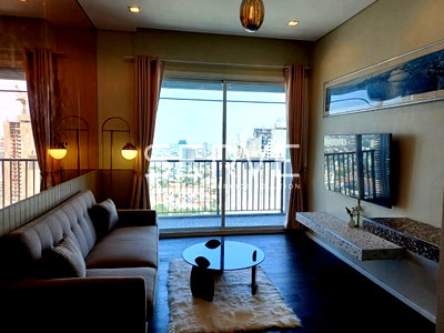 Condos for rent : 2 Beds City View  High Fl. 20+  Fully furnished Good Location Close To MRT Phahon Yothin,Saint John's University @  The Saint Residences 