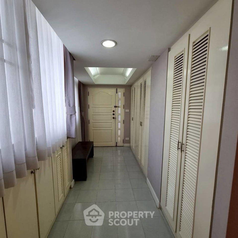 รูป คอนโด 2 ห้องนอน 142 ตร.ม. ศุภาลัย เพลส สุขุมวิท 39 ใกล้ BTS พร้อมพงษ์ (ID 2968575) - รูปที่ 27/38