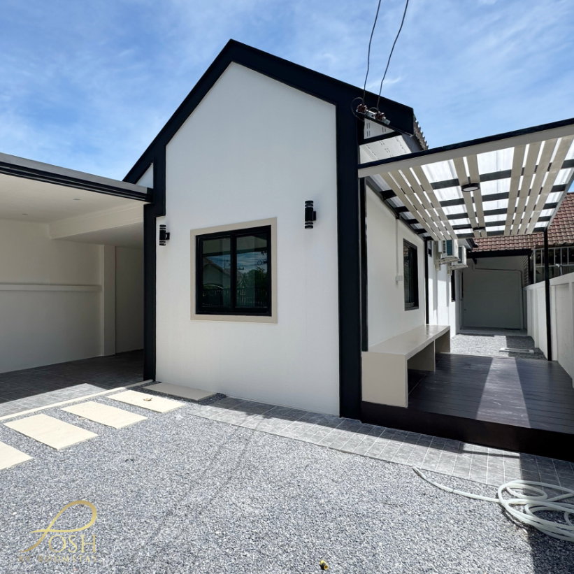 รูป ภูเก็ตวิลล่าสาม Phuket Villa3 บ้านแฝดทำเลหน้าสวน ไม่ติดกับหลังอื่น มาพร้อมส่วนต่อเติมทั้งหลัง และมุมนั่งเล่นข้างบ้าน - รูปที่ 2/24