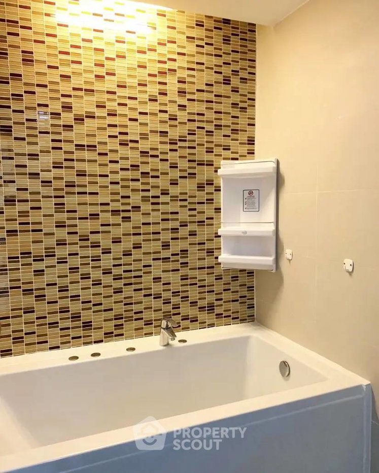 picture 2-BR Condo at Le Nice Ekkamai Condominium near BTS Ekkamai (ID 2977760) - 9/13