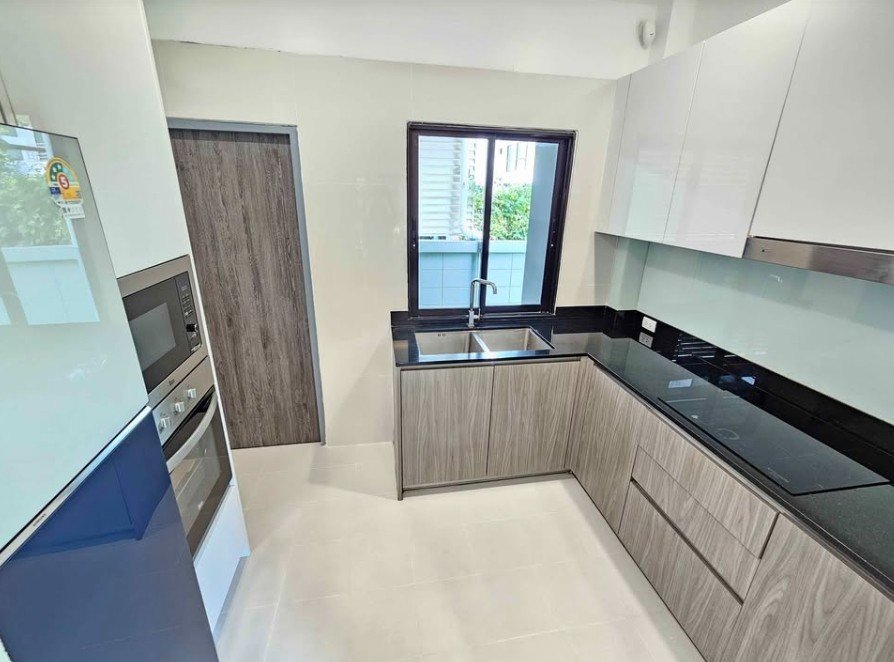 picture LTH15698 – Luxury House for Rent Suan Luang Rama 9 | Spacious Family Residence | Near Suan Luang Rama IX Park | 120,000 THB - 2/6