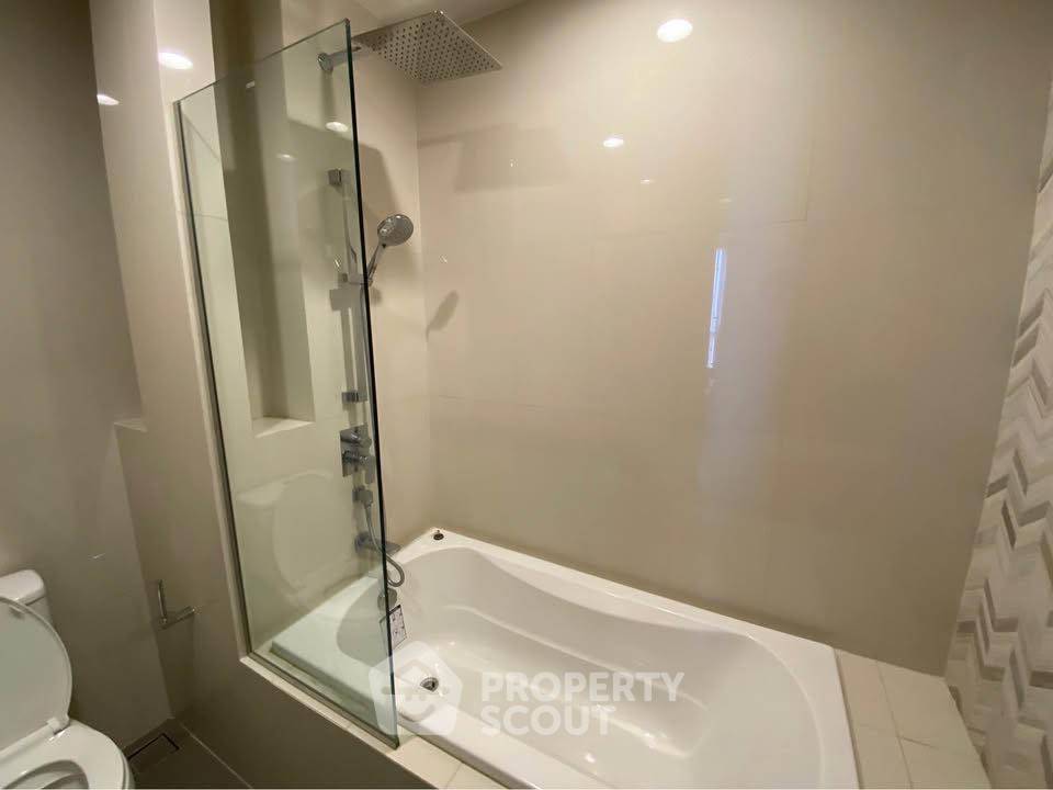 picture 1-BR Condo at Oka Haus Sukhumvit 36 near BTS Thong Lor (ID 2979730) - 5/8