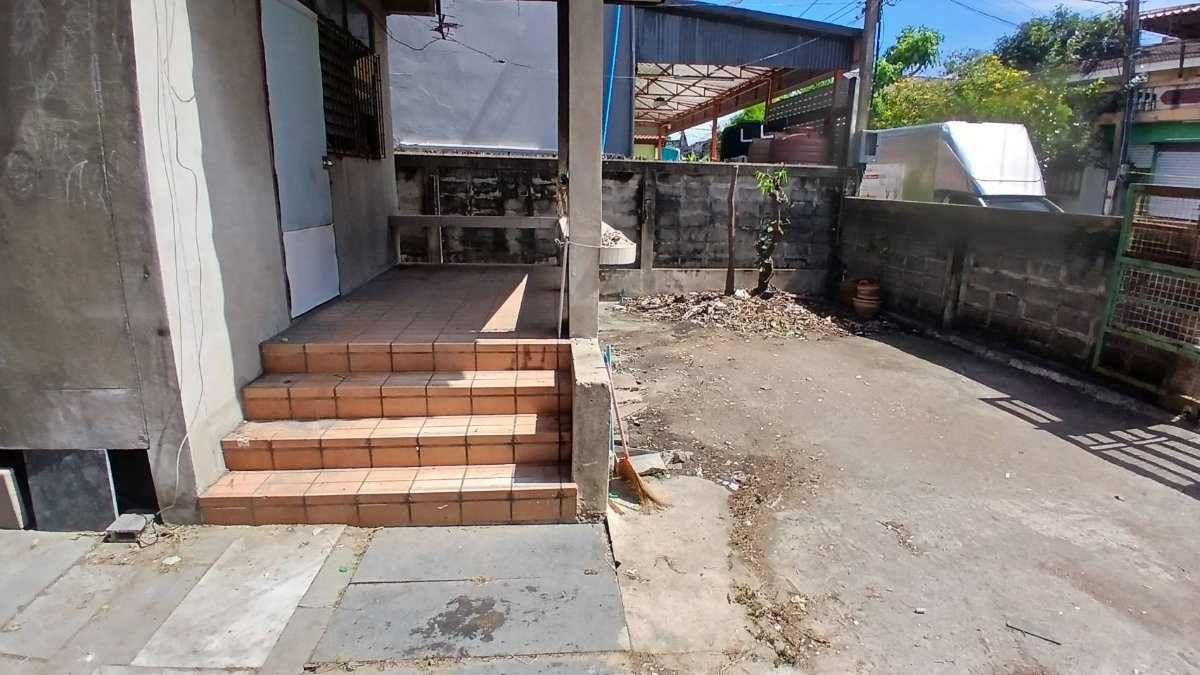 รูป ขายบ้านเดี่ยว 2ชั้นเนื้อที่ 39 ตร.ว บ้านครึงปูนครึ่งไม้ 3ห้องนอน 2ห้องน้ำ ถนนสุขุมวิท115 - รูปที่ 3/8