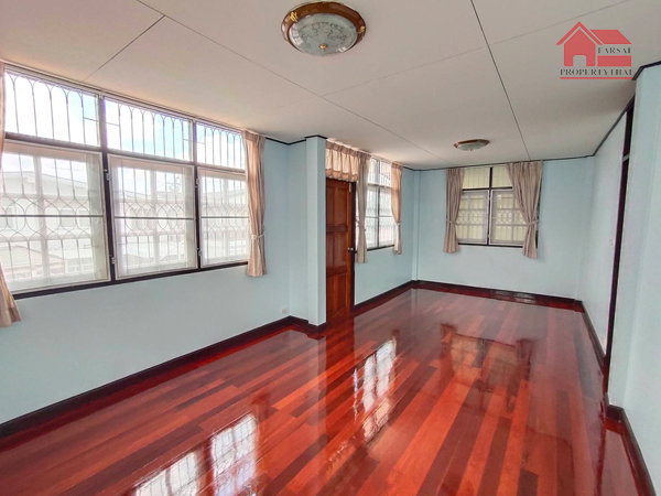 รูป ให้เช่าบ้านเดี่ยว 2ชั้น เนื้อที่ 60 ตร.ว พื้นที่ใช้สอย 220 ตร.ม 6ห้องนอน 3ห้องน้ำ แอร์ ถนน ลาดพร้าว เขตบางกะปิ ราคาเช่า 32,000 บ/ด - รูปที่ 8/17