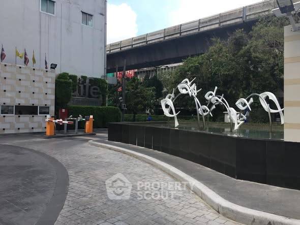 รูป คอนโด 2-ห้องนอน ที่ ไลฟ์ แอท สุขุมวิท 65 ใกล้ BTS พระโขนง (ID 2979559) - รูปที่ 1/35