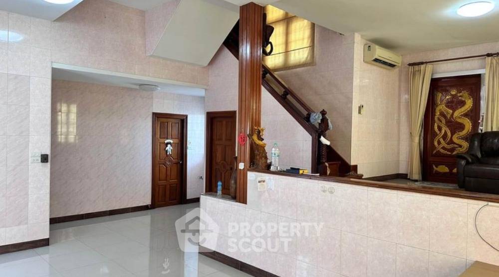 picture 3-BR House in Tha Kham (ID 1506869) - 7/17