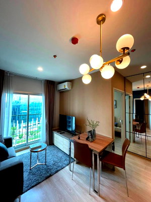 Condos for sale Huai Khwang : 🔥 FOR SALE: High-rise Condo at Noble Revolve Ratchada 2. Premium location in the heart of Ratchada