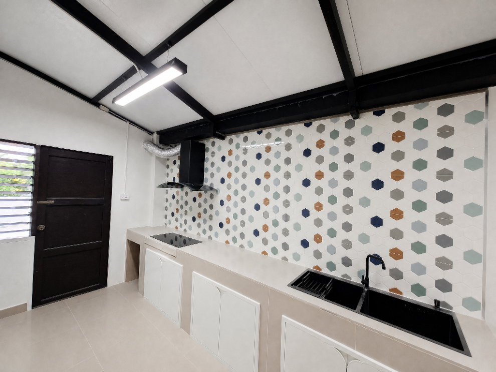 รูป บ้านเดี่ยวหลังมุม รีโนเวทใหม่ทั้งหลัง 60 ตร.ว. 3 นอน 3 น้ำ พื้นที่ใช้สอยกว้าง พร้อมครัวต่อเติมครบ อยู่สบายในหมู่บ้านเดอะวิลเลจ - รูปที่ 9/16