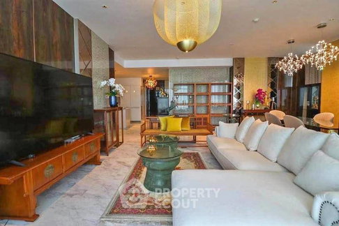 3-BR Condo at Four Seasons Private Residences Bangkok near BTS Saphan Taksin (ID 2970752)