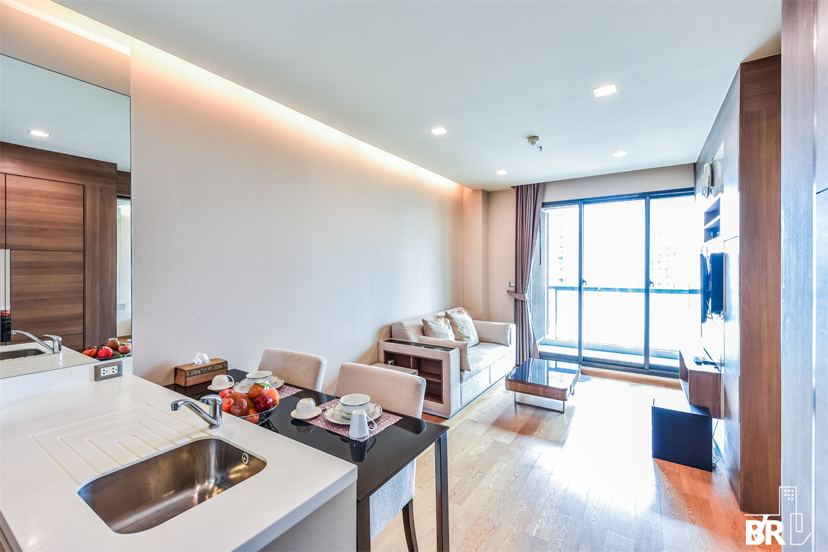 picture The Address Sathorn 12 Move-in Ready, Just Bring Your Stuff near BTS Saint Louis - 3/10