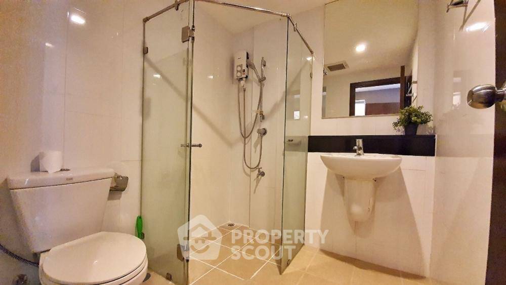 picture 2-BR Condo at D Condo Ratchada 19 near MRT Ratchadaphisek (ID 2839639) - 13/14