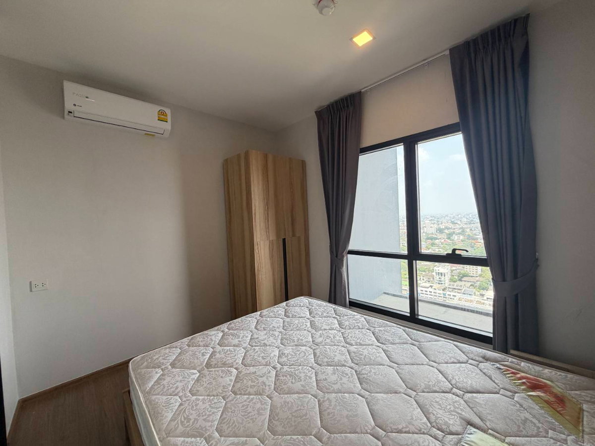 picture Condo For Rent!!Metris Rama9 (Pet Friendly) - 2/6