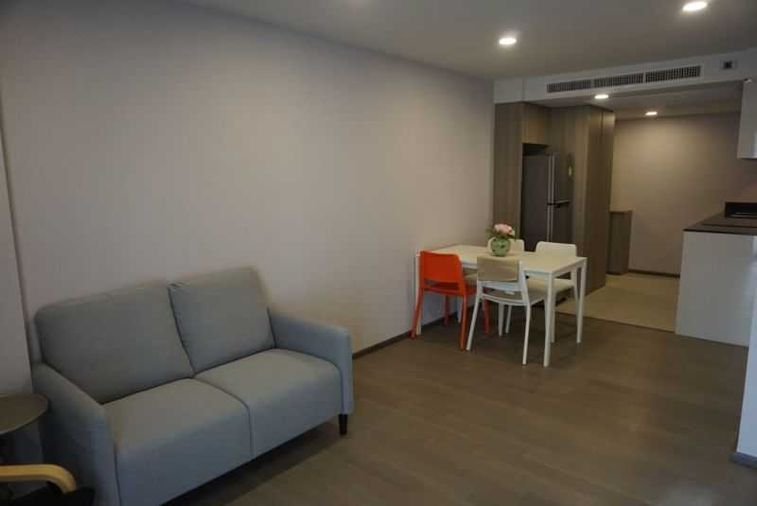 ✨ Rare Item in Siam area! 2 Bed 2 Bath, spacious room 70 sq m, only 32k/month! ✨