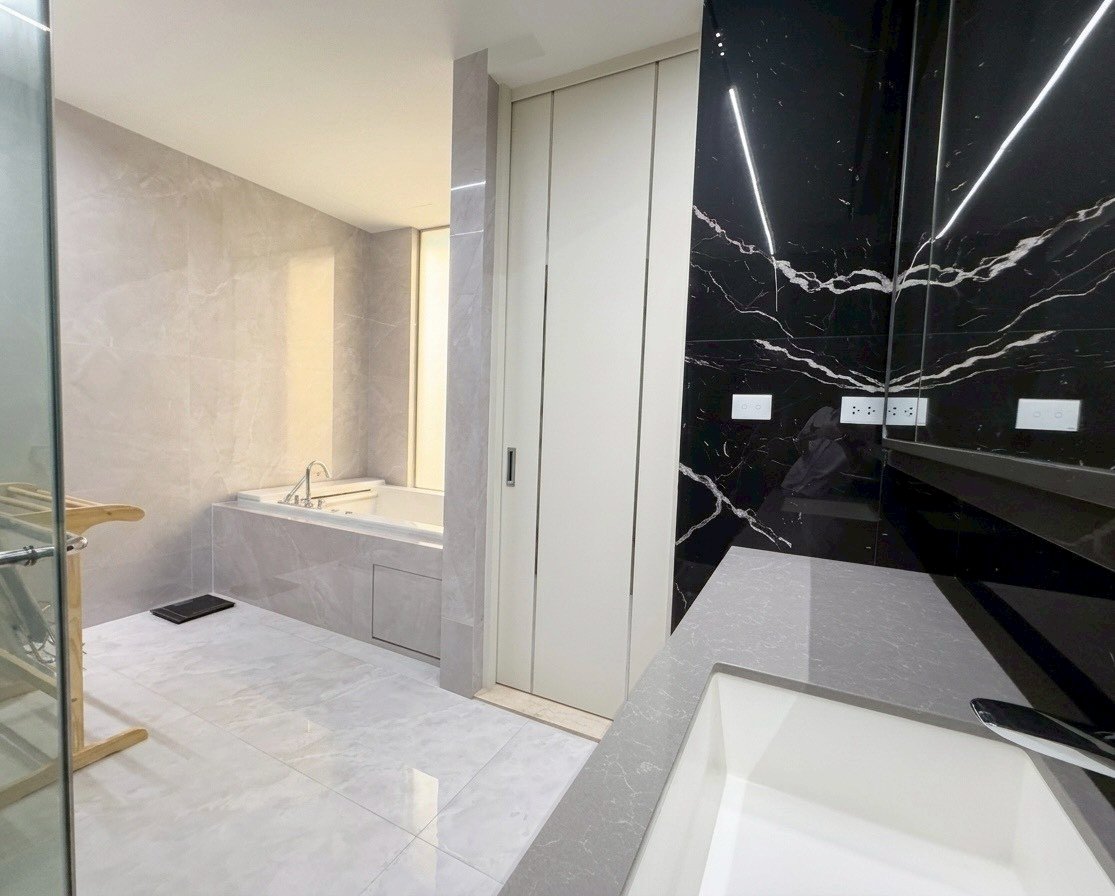 รูป LTHC15710 -Luxury Condo for Rent Phrom Phong | Super Luxury Residence at Marque Sukhumvit | Near BTS Phrom Phong | 320,000 THB | คอนโดซูเปอร์ลักชัวรีให้เช่า พร้อมพงษ์ โครงการ Marque Sukhumvit ใกล้ BTS พร้อมพงษ์ - รูปที่ 6/6