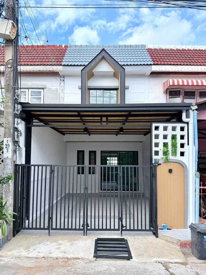 รูป ทาวน์เฮ้าส์ หมู่บ้านปรีชา 9 ตกแต่งใหม่ พร้อมอยู่ มีนบุรี ทำเลดี รามคำแหง186 ใกล้รถไฟฟ้าสายสีส้ม เฟอร์นิเจอร์สวย - รูปที่ 1/18