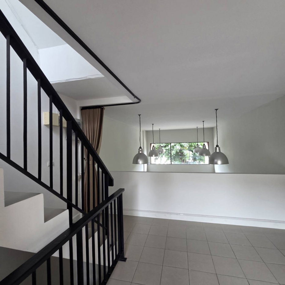 รูป ให้ เช่า อาคารพาณิชย์ 3.5 ชั้น โครงการสิริ อเวนิว เพชรเกษม 81 สไตล์ Loft ทำเลธุกิจ 90 ตรม 22.5 ตรว - รูปที่ 7/12
