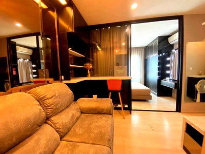 Condos for rent : Condo for Rent at Life Asoke (B6906020)