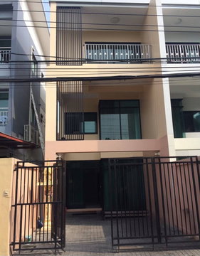 House for Rent in a Prime Location Only 600 Meters from BTS On Nut!
