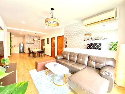 คอนโดให้เช่า : ให้เช่า คอนโดบ้านกลางกรุง รีสอร์ท ขนาด 107 ตร.ม 2 ห้องนอน 2 ห้องน้ำ ราคา 25,900 เฟอร์นิเจอร์เครื่องใช้ไฟฟ้าครบ พร้อมอยู่ !!!