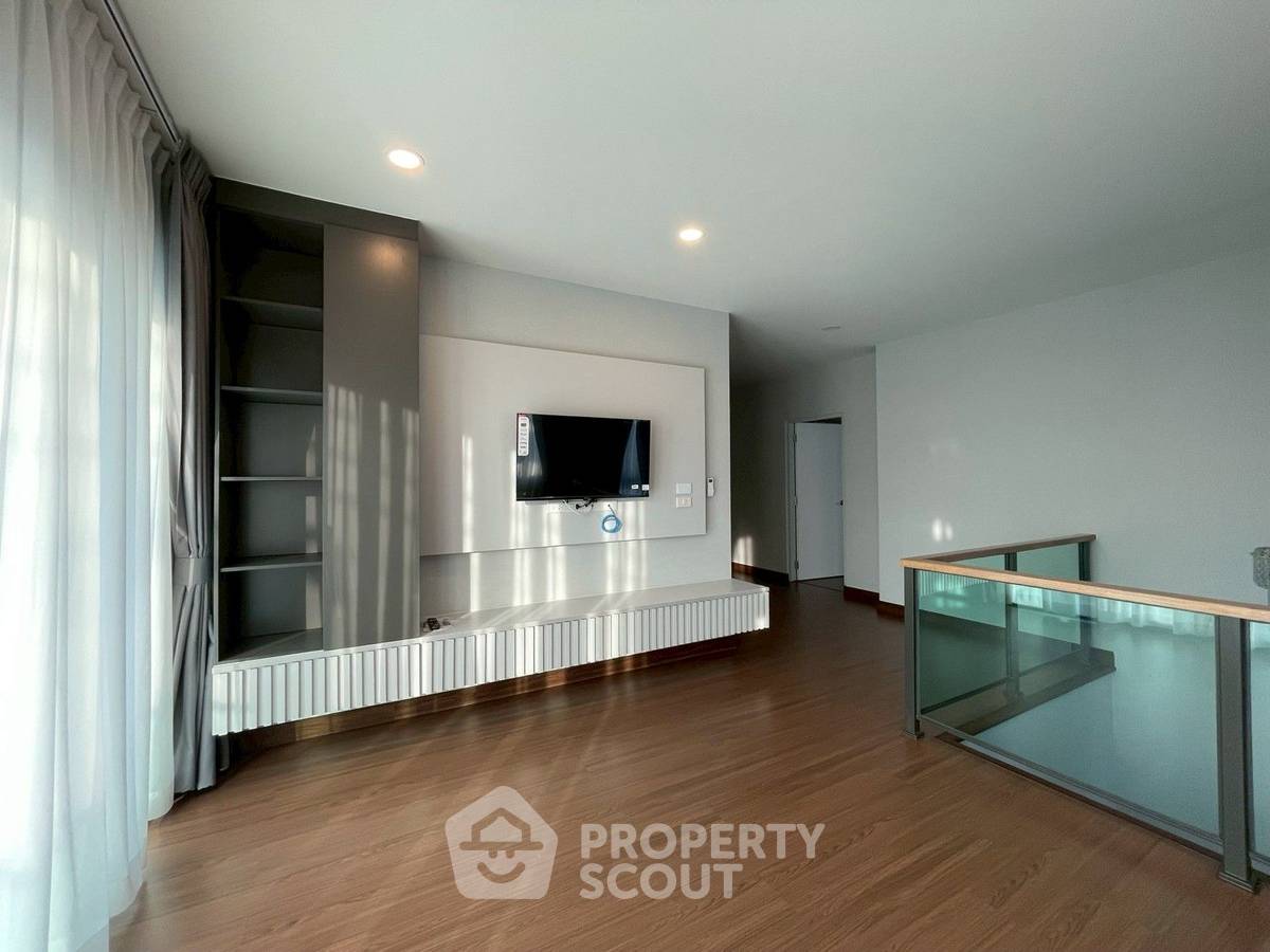 รูป บ้าน 4-ห้องนอน ใน สามวาตะวันตก (ID 2981868) - รูปที่ 19/37