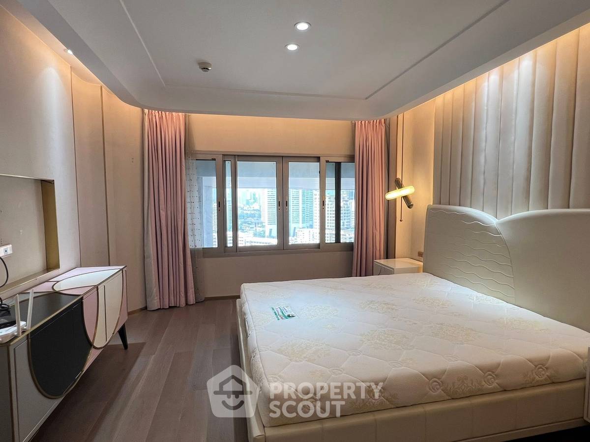รูป คอนโด 3-ห้องนอน ที่ เลอ รัฟฟิเน่ สุขุมวิท 24 คอนโดมิเนียม ใกล้ BTS พร้อมพงษ์ (ID 2979995) - รูปที่ 8/17