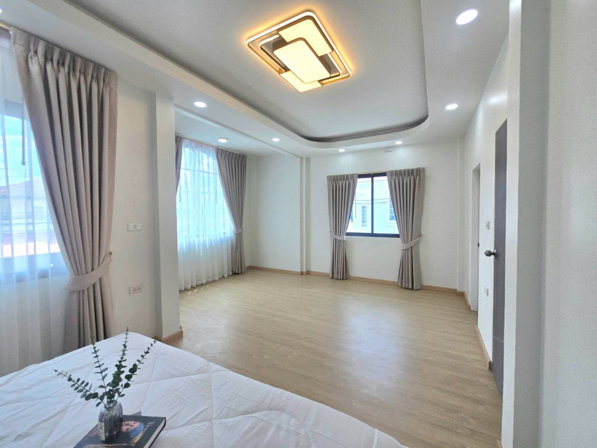 รูป บ้านเดี่ยว ราคาคุ้มค่าใกล้ BTSสะพานใหม่ ม.ชลลดา ถนนพหลโยธิน54/1 แยก4 สายไหม-วัดเกาะ ทำเลค้าขายได้ อยู่นอกโครงการ ตลาด โรงพยาบาล - รูปที่ 32/40