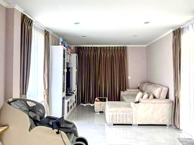 Houses for sale Bang Lamung Chonburi : House for Sale Nong Pla Lai East Pattaya Fully Furnished