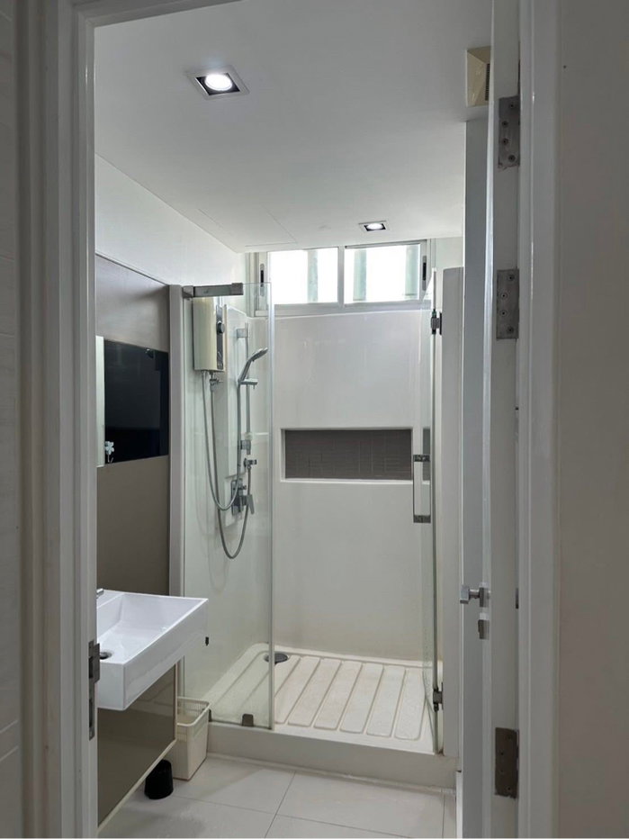 picture The Room Sathorn-Taksin  30,000THB - 7/11