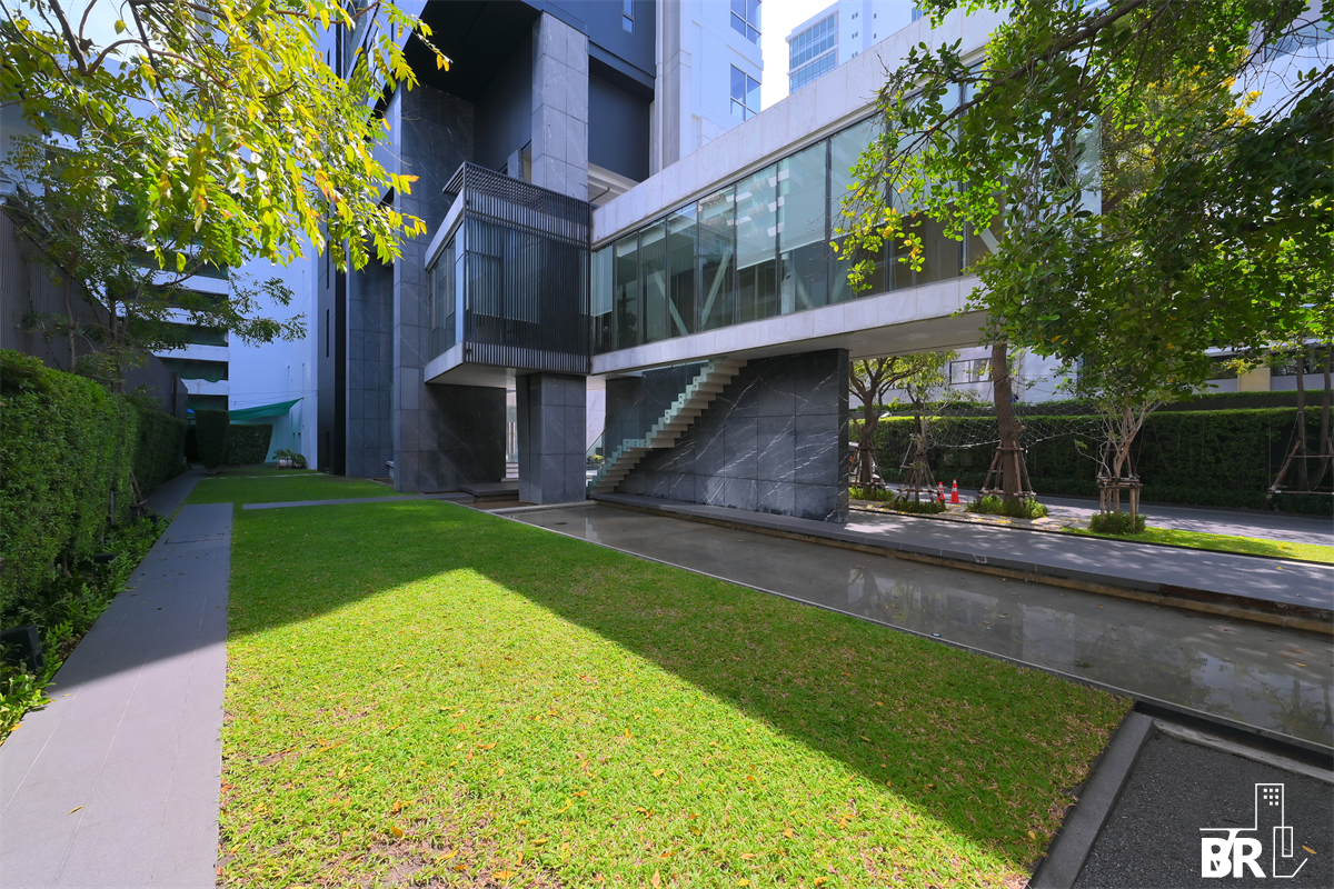 picture HQ By Sansiri High-potential Location, Not as Expensive as You Think - 7/9