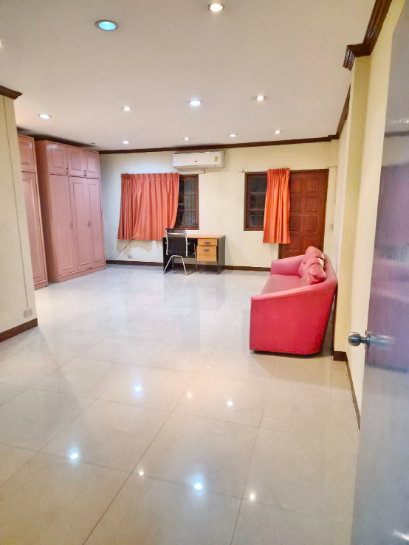 picture HK0657, Townhome for rent 6 Br, Huai Khwang. - 18/18
