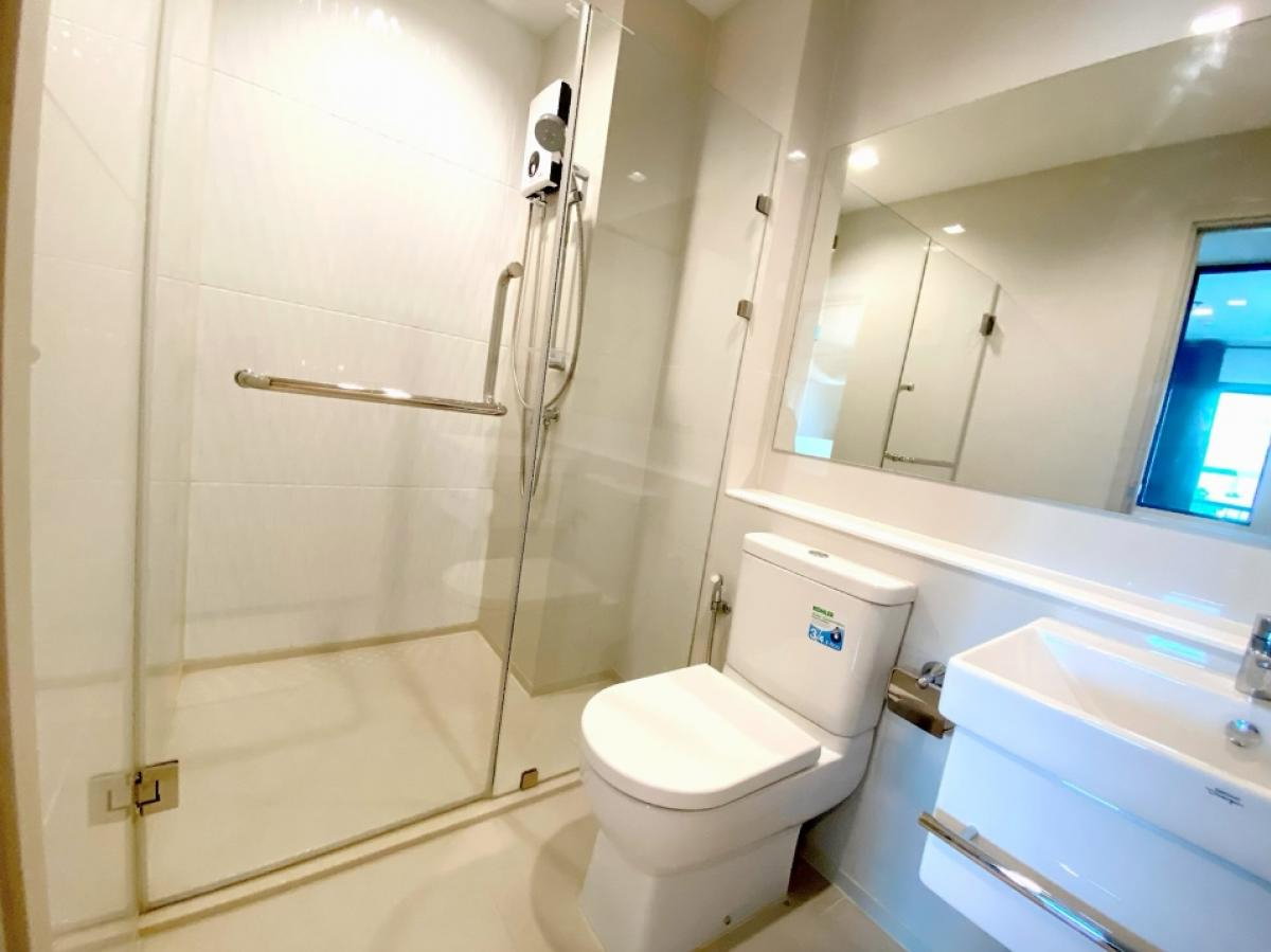 picture R667/[For Rent] Life One Wireless – 6th Fl. Spacious 35 sqm Suite | Fully Furnished - 3/10