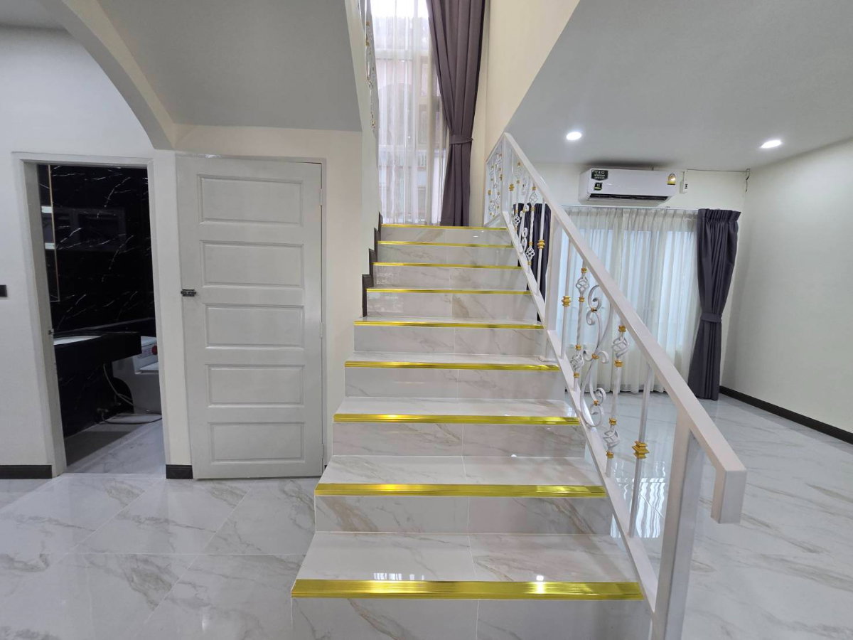 รูป บ้านเดี่ยวหลังใหญ่ราคาโดนใจ ขายต่ำกว่าราคาประเมินเป็นล้าน ม.ภัสสร 1 รังสิต คลอง 3 คลองหลวง แต่งพร้อมอยู่ - รูปที่ 13/44