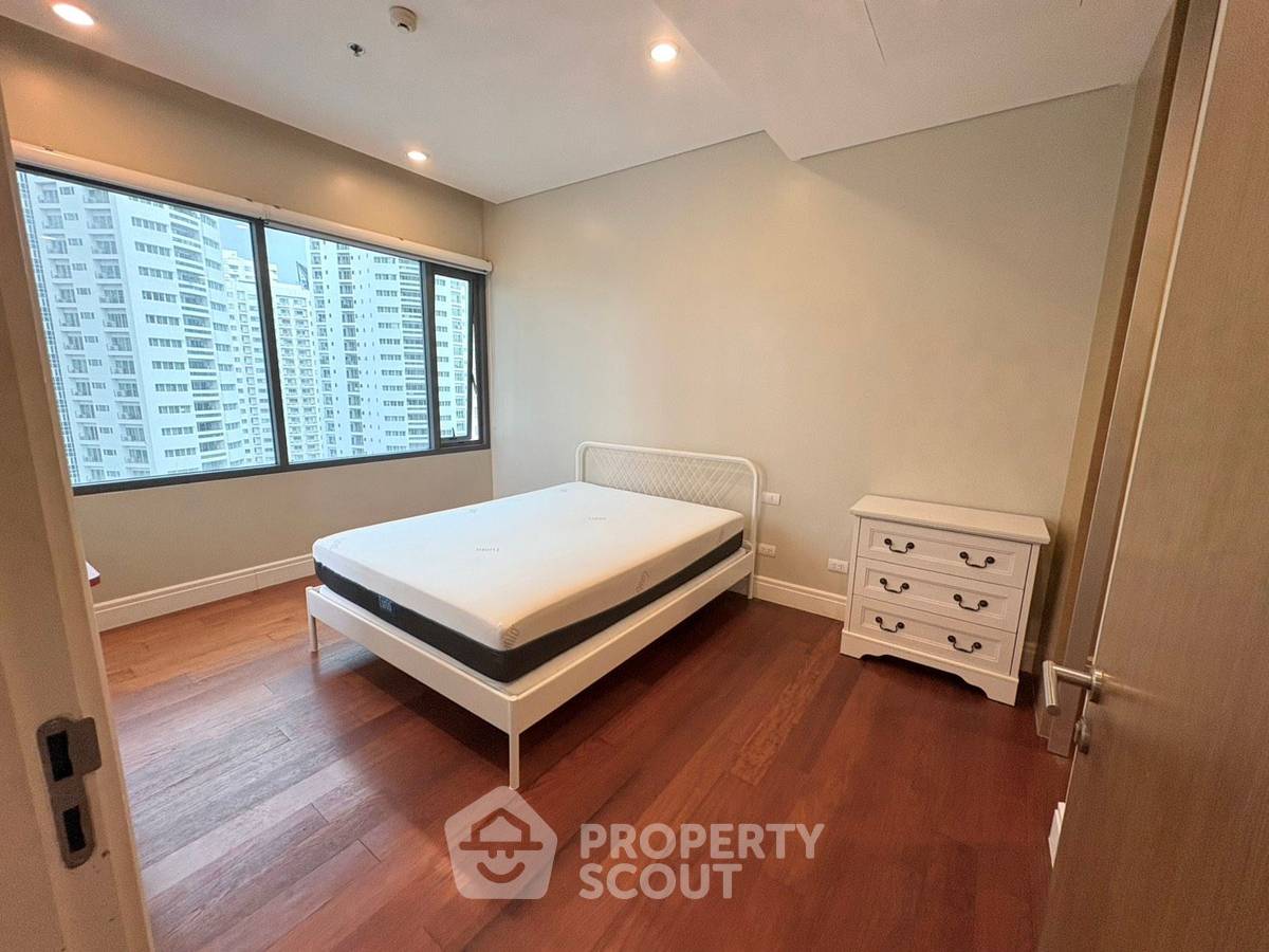 picture 2-BR Condo at Bright Sukhumvit 24 Condominium near BTS Phrom Phong (ID 392840) - 10/17